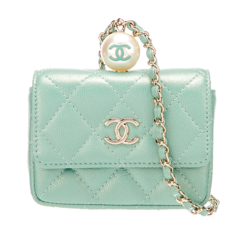 *CHANEL* 2021 Iridescent Pastel Green Caviar Quilted Pearl Coin Purse on Chain